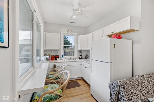 301 Edgewood Place W, Anderson, IN 46011