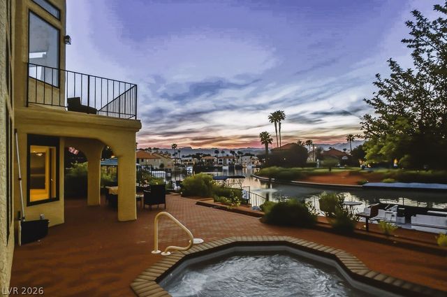 3141 Waterside Circle, Las Vegas, NV 89117