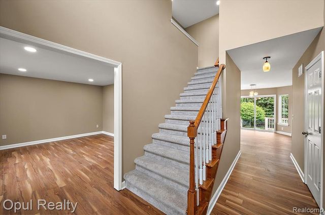 6728 Eckerman Drive, Troy, MI 48085