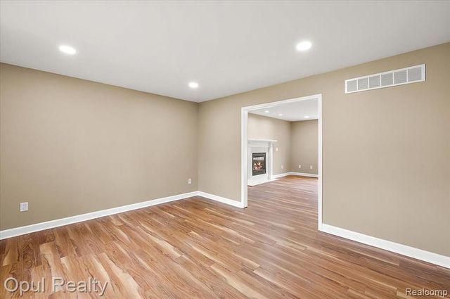 6728 Eckerman Drive, Troy, MI 48085
