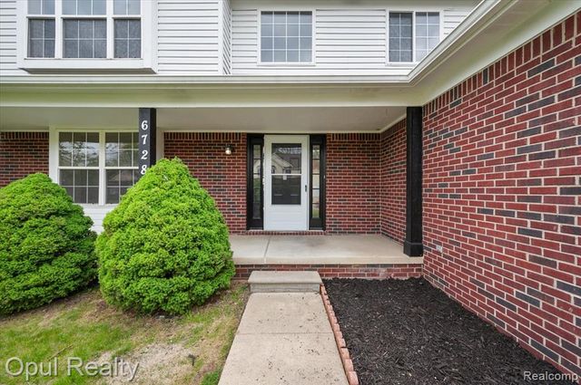 6728 Eckerman Drive, Troy, MI 48085