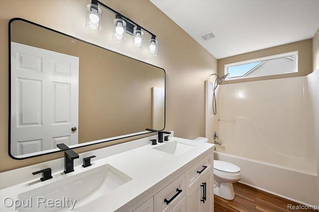 6728 Eckerman Drive, Troy, MI 48085