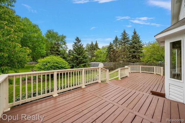 6728 Eckerman Drive, Troy, MI 48085