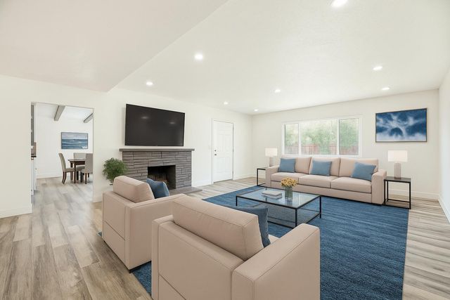 1408 E Richert Avenue, Fresno, CA 93704