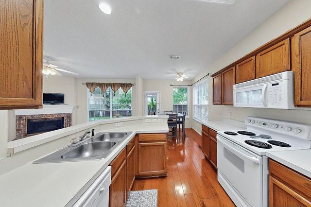 8413 Vicksburg Lane, Fort Worth, TX 76123