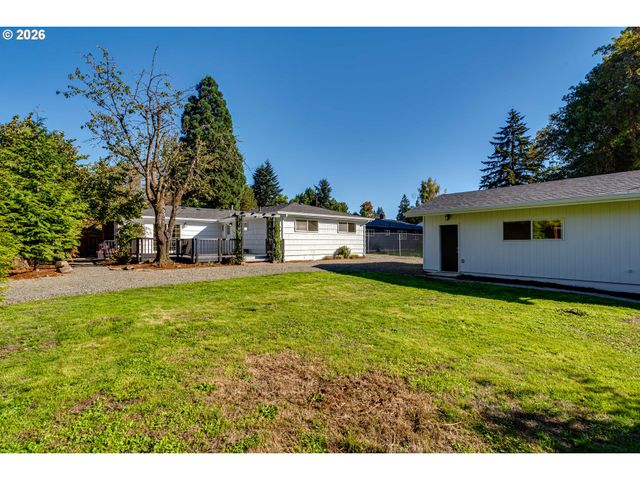 3088 DALEWOOD St, Eugene, OR 97404