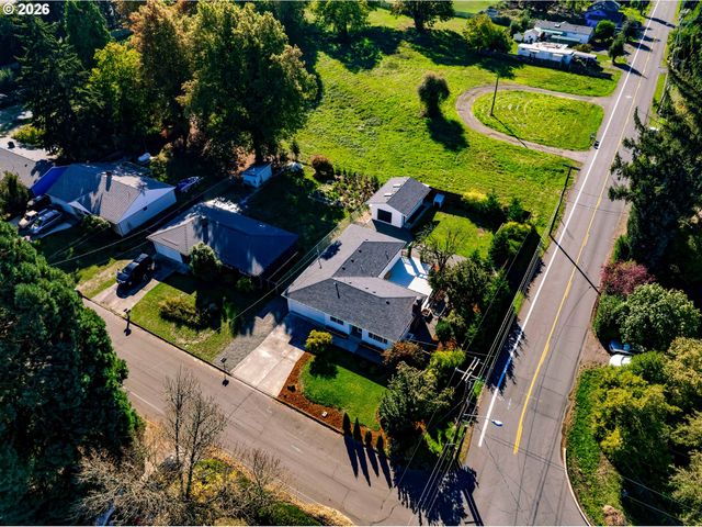 3088 DALEWOOD St, Eugene, OR 97404