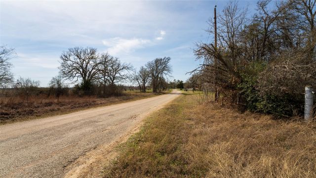 1141-A E 3rd ST, Rockdale, TX 76567