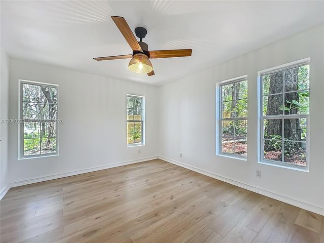 8781 S Lakeshore Dr, Floral City, FL 34436