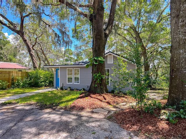 8781 S Lakeshore Dr, Floral City, FL 34436