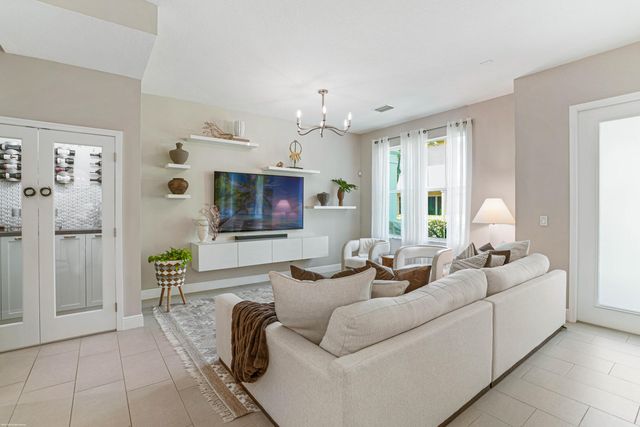 3121 Yorkshire Lane, Palm Beach Gardens, FL 33418