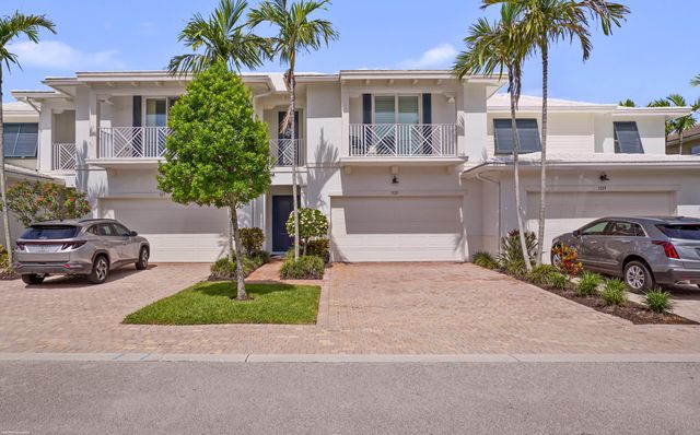 3121 Yorkshire Lane, Palm Beach Gardens, FL 33418