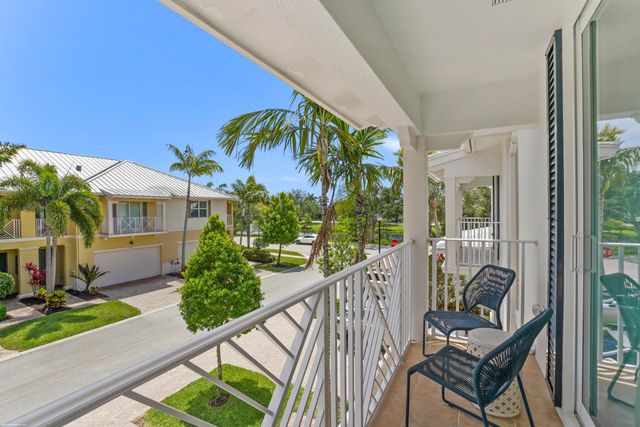 3121 Yorkshire Lane, Palm Beach Gardens, FL 33418