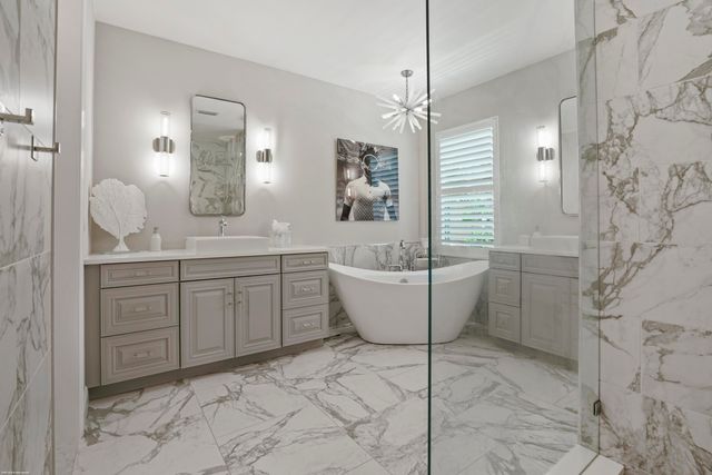 3121 Yorkshire Lane, Palm Beach Gardens, FL 33418