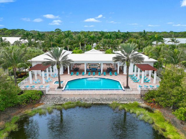3121 Yorkshire Lane, Palm Beach Gardens, FL 33418