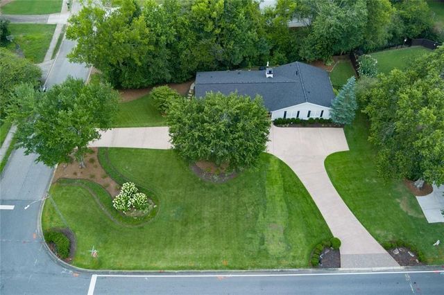 815 Fairfield Drive, Marietta, GA 30068