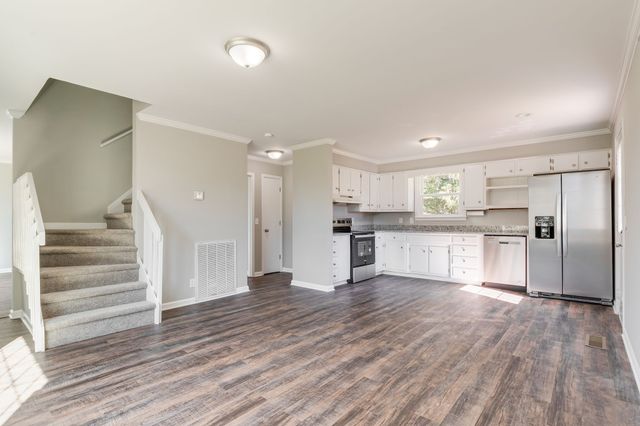 1311 Mini Ct, Lebanon, TN 37087