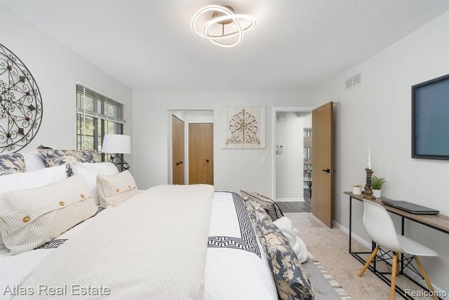 5007 Sandalwood Drive, Grand Blanc, MI 48439