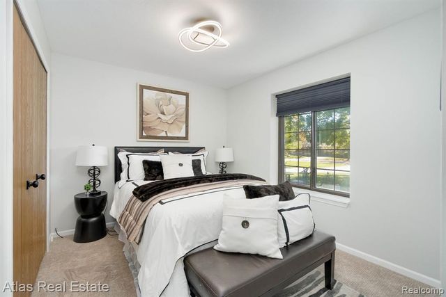 5007 Sandalwood Drive, Grand Blanc, MI 48439