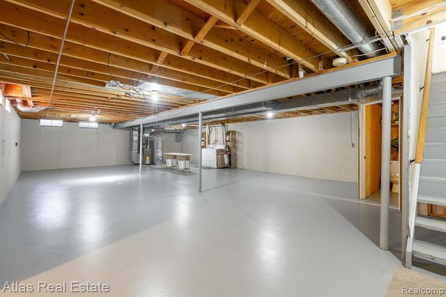 5007 Sandalwood Drive, Grand Blanc, MI 48439