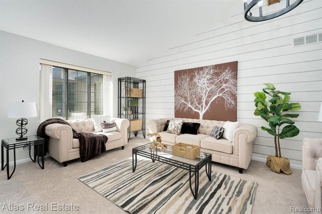 5007 Sandalwood Drive, Grand Blanc, MI 48439