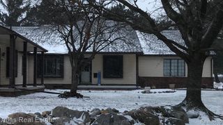 5007 Sandalwood Drive, Grand Blanc, MI 48439