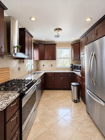 19 LOCUST AVE, Kearny, NJ 07032