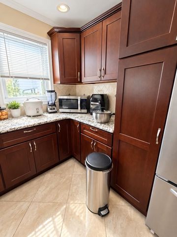 19 LOCUST AVE, Kearny, NJ 07032