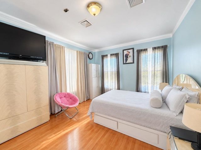 19 LOCUST AVE, Kearny, NJ 07032