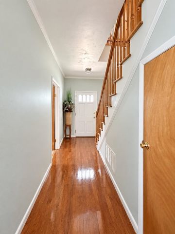 19 LOCUST AVE, Kearny, NJ 07032