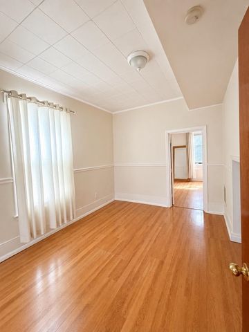 19 LOCUST AVE, Kearny, NJ 07032