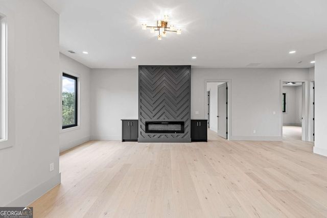2709 Collins Hill Road, Lawrenceville, GA 30043