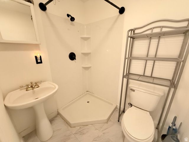 5223 S 3760 W, Taylorsville, UT 84129