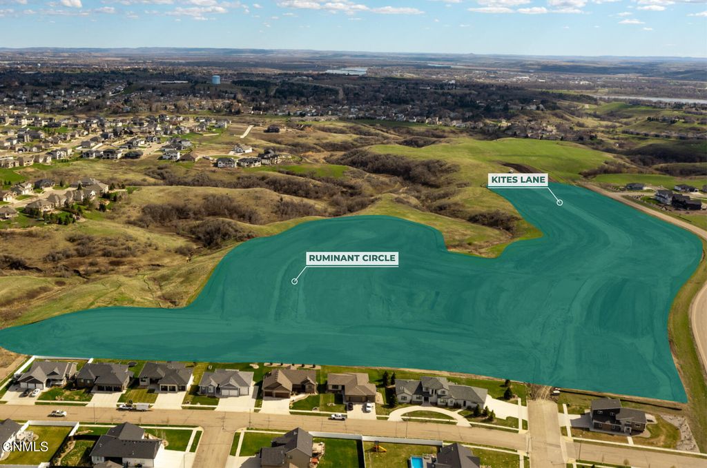 4100 Kites Lane, Bismarck, ND 58503 photo 4