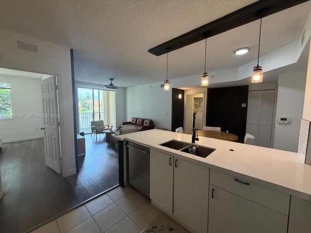 2160 E Preserve Way 206, Miramar, FL 33025