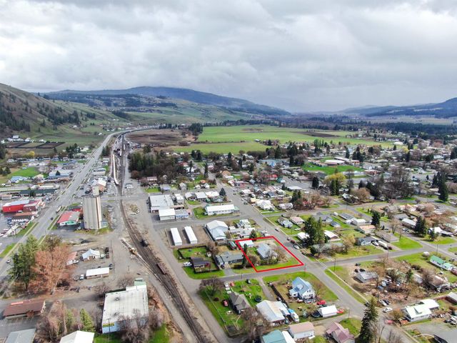 260 W 5th Ave, Kettle Falls, WA 99141