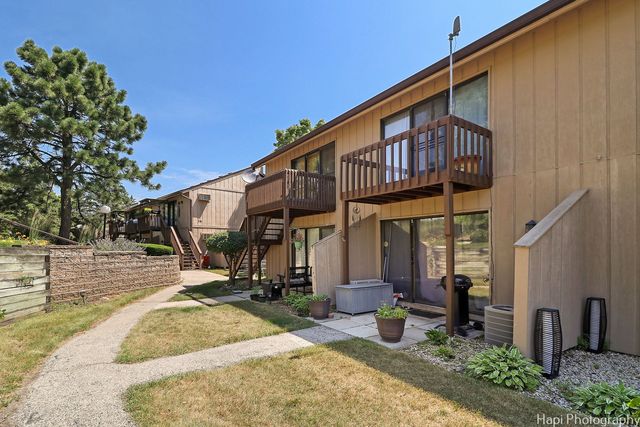 41 Bermuda Colony 5, Fox Lake, IL 60020