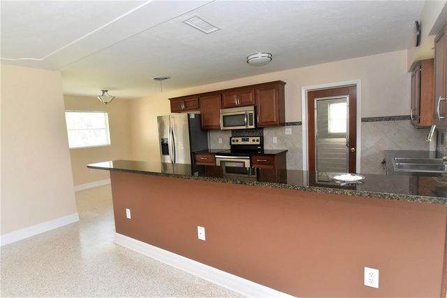 6611 COLONIAL DRIVE, Sarasota, FL 34231