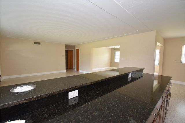 6611 COLONIAL DRIVE, Sarasota, FL 34231
