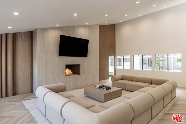 624 N Beverly Drive, Beverly Hills, CA 90210