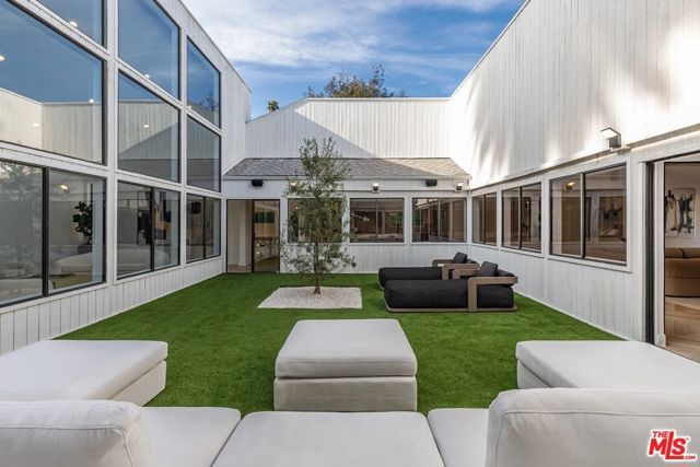 624 N Beverly Drive, Beverly Hills, CA 90210