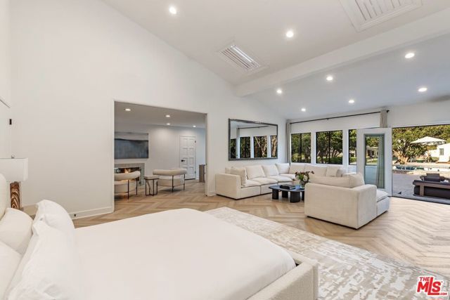 624 N Beverly Drive, Beverly Hills, CA 90210