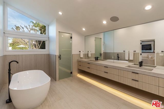 624 N Beverly Drive, Beverly Hills, CA 90210