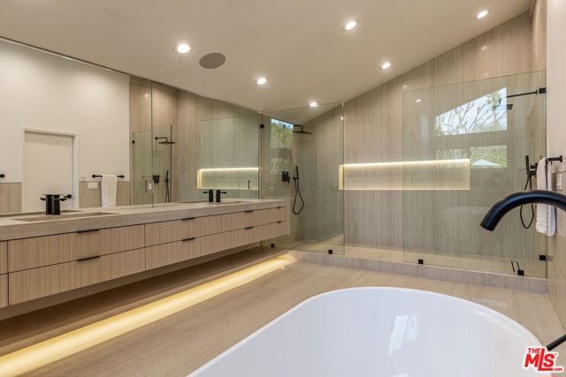 624 N Beverly Drive, Beverly Hills, CA 90210