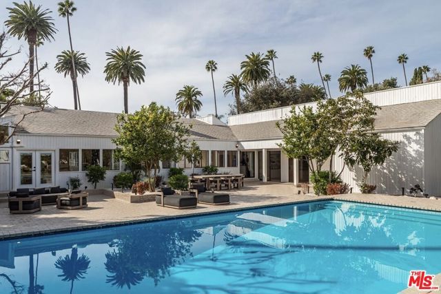 624 N Beverly Drive, Beverly Hills, CA 90210