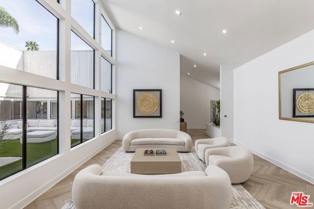 624 N Beverly Drive, Beverly Hills, CA 90210