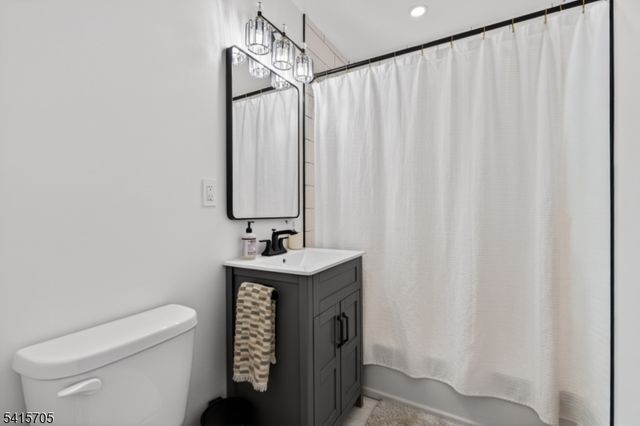 26 Stephen Pl, Rockaway Boro, NJ 07866