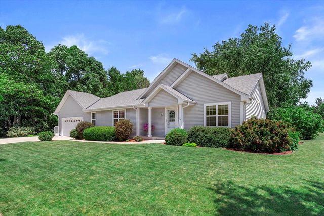 10724 S Christina COURT, Oak Creek, WI 53154