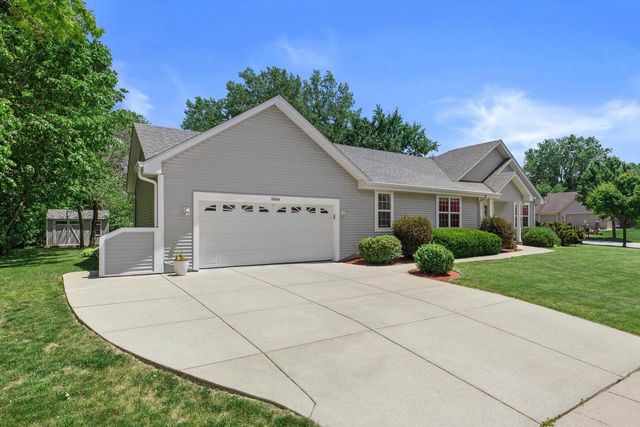 10724 S Christina COURT, Oak Creek, WI 53154