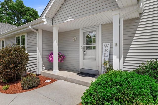 10724 S Christina COURT, Oak Creek, WI 53154